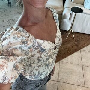 Abercrombie & Fitch Floral Puff Sleeve Top